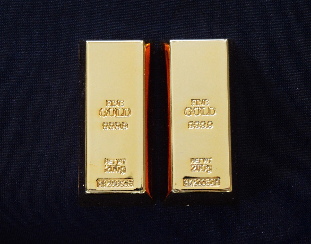 Friday Feature: The Definitive Guide to Buying Gold Bars (Image by Ulrich Dregler from Pixabay)